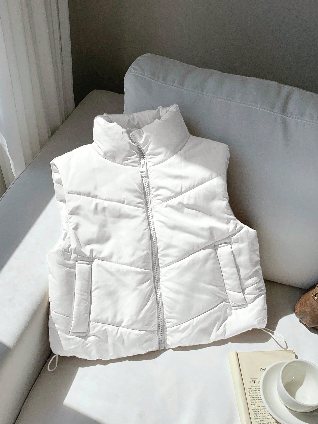 Women's Reversible Puffer Vest – Casual Zip-Up Sleeveless Winter Jacket