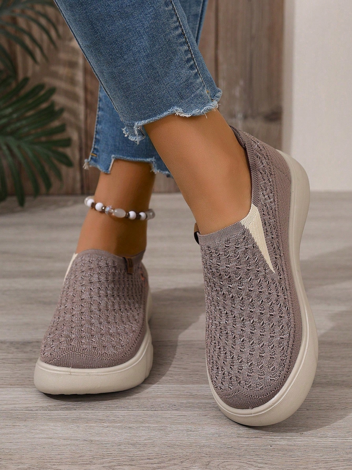 Women's Slip-On Walking Shoes – Comfortable Non-Slip Casual Loafers