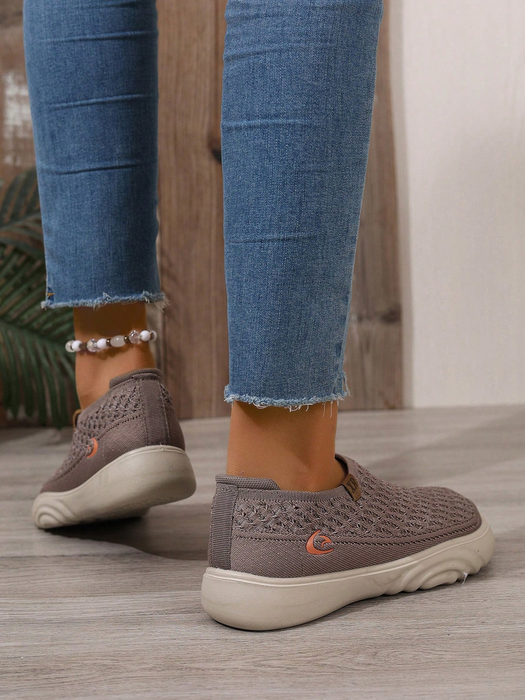 Women's Slip-On Walking Shoes – Comfortable Non-Slip Casual Loafers