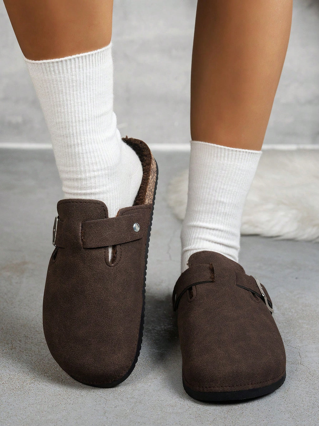 Women's Suede Mule Slippers – Cozy Slip-On Clogs with Optional Fleece Lining