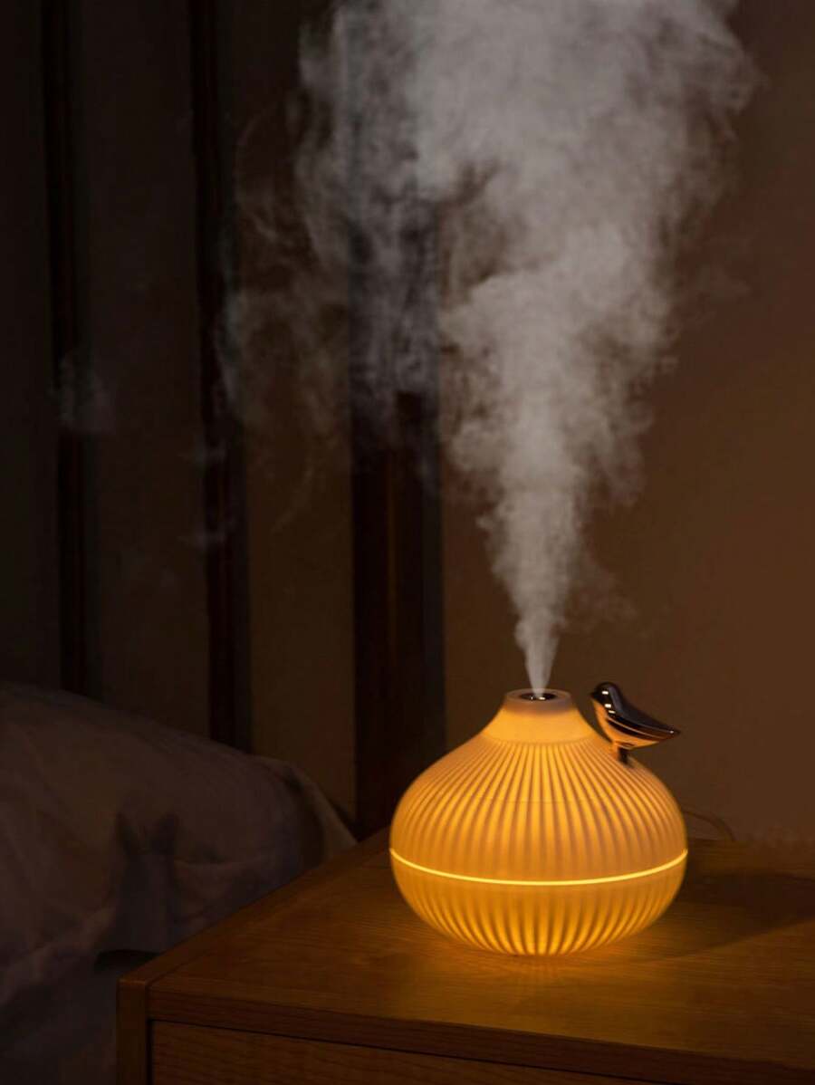 1pc Portable Air Humidifier, 300ml USB Desktop Diffuser Humidifier with LED Night Light