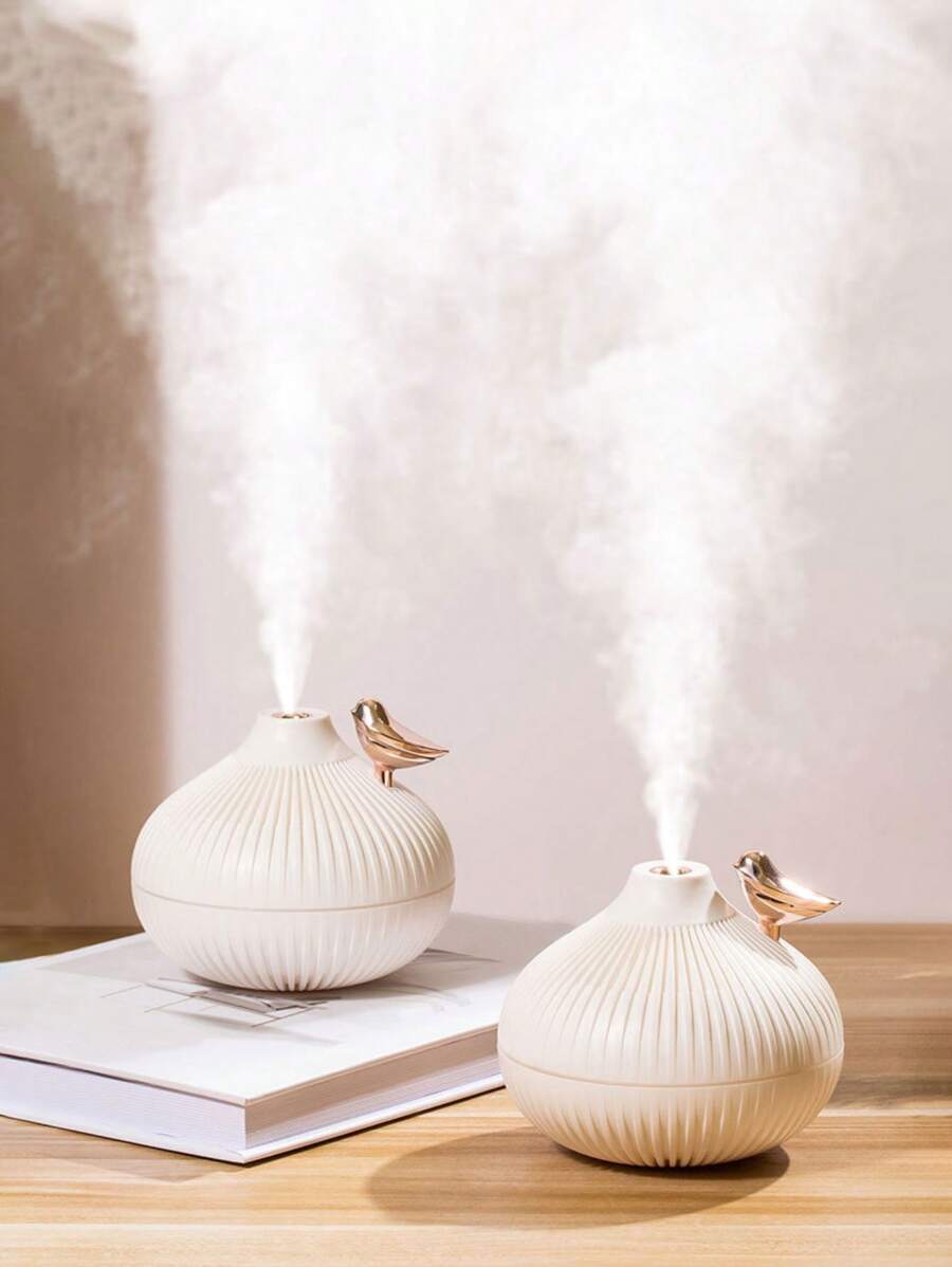 1pc Portable Air Humidifier, 300ml USB Desktop Diffuser Humidifier with LED Night Light